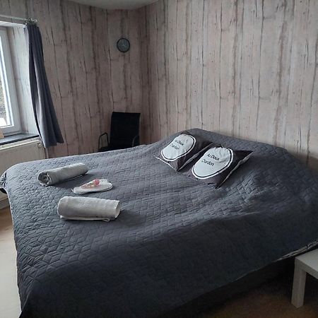 Au Doux Chardon Bed & Breakfast Durbuy Dış mekan fotoğraf