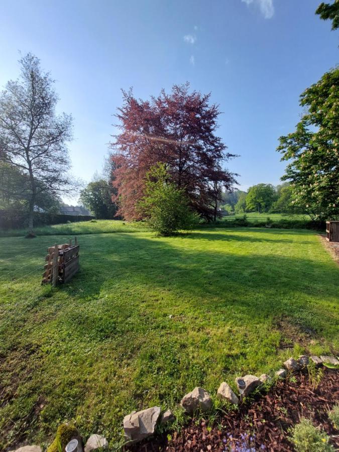 Au Doux Chardon Bed & Breakfast Durbuy Dış mekan fotoğraf