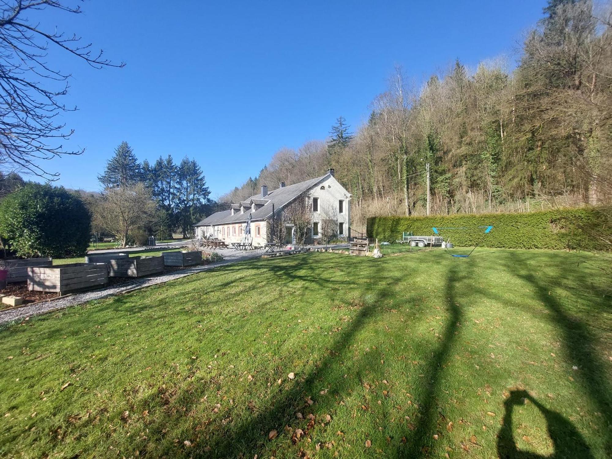 Au Doux Chardon Bed & Breakfast Durbuy Dış mekan fotoğraf