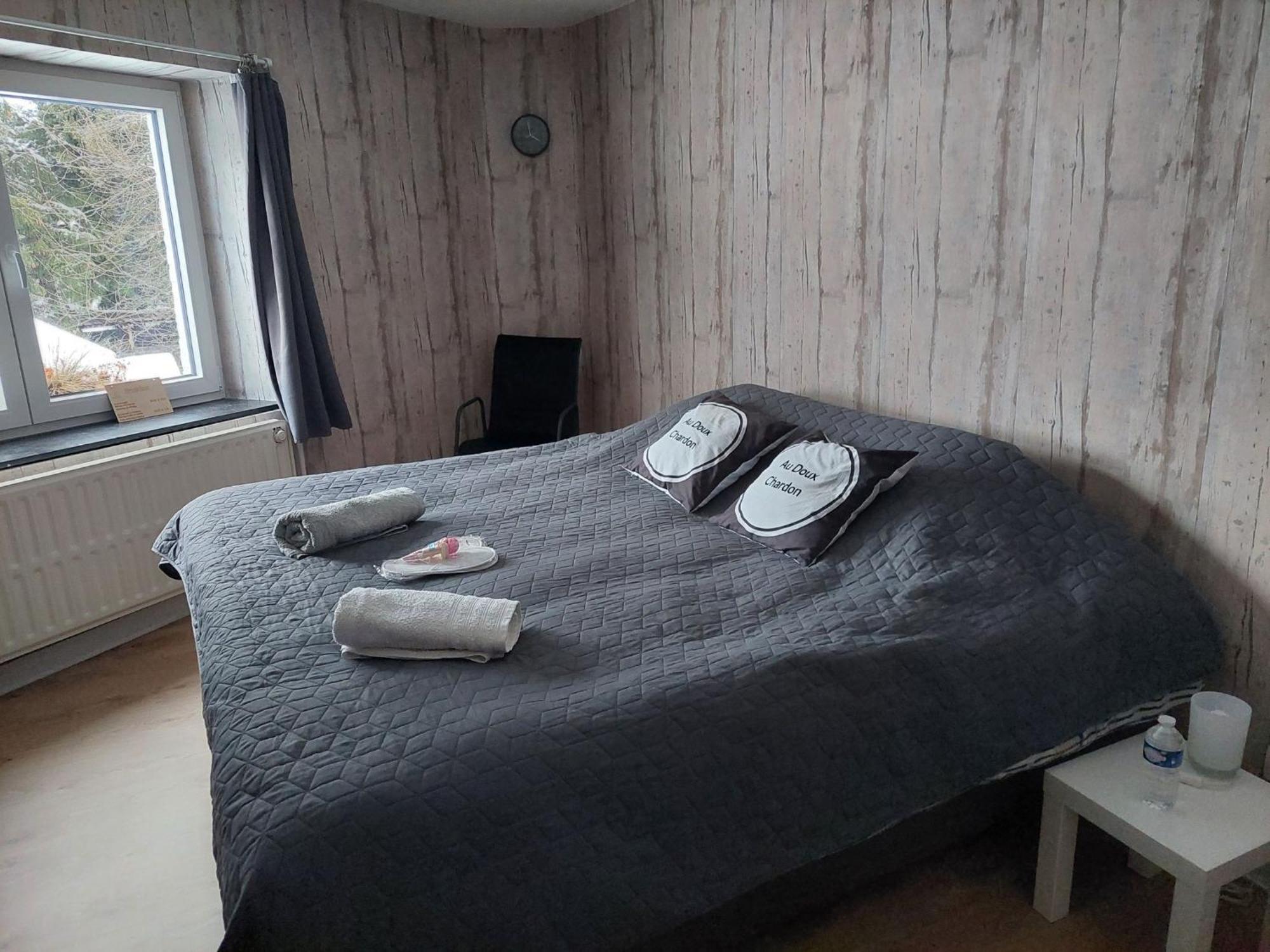 Au Doux Chardon Bed & Breakfast Durbuy Dış mekan fotoğraf